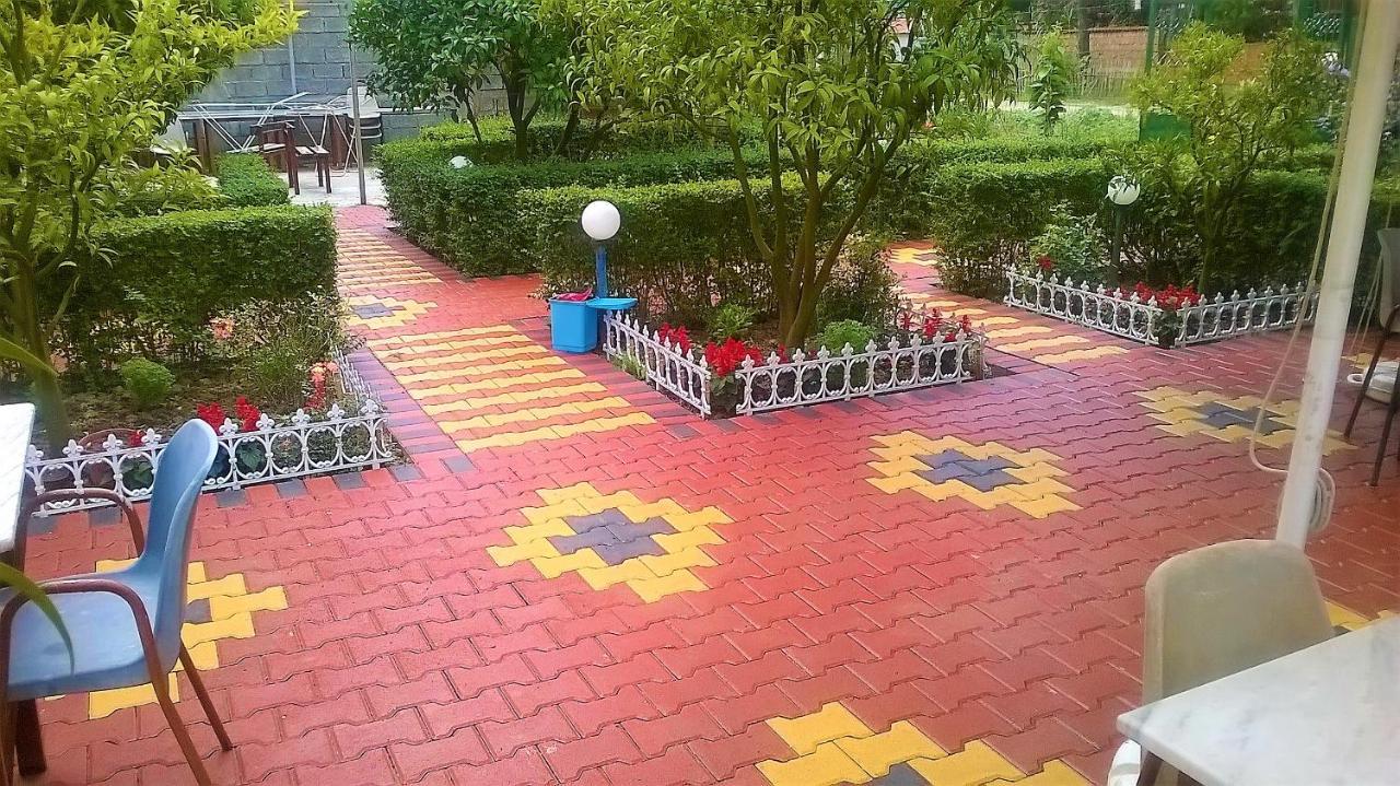 Vila Flamuri Golem  Luaran gambar